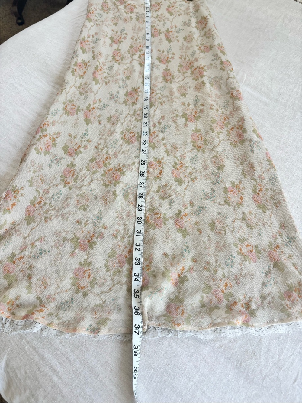 Hansen & Gretel | Elegant Cream Floral Midi Skirt - Lightweight Spring Staple - Picture 9 of 9